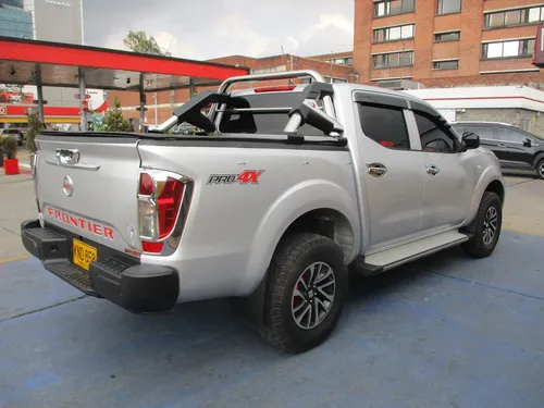 Nissan Frontier Doblecabina 4x2 2500cc Mt Aa