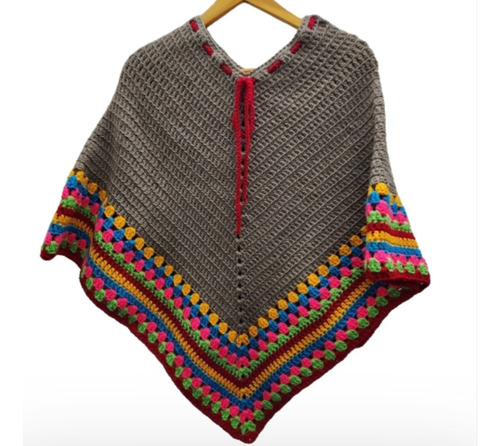 Poncho Artesanal De Lana Elii Crochet