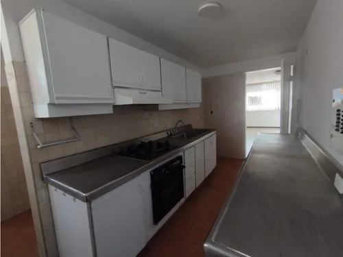 Venta De Apartamento De 100mts2 Centenario, Oeste De Cali, 8599.