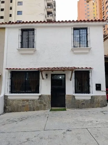 Vende Casa Aparto-quinta En El Parral Conjunto Residencial Alta Vista. M.c.