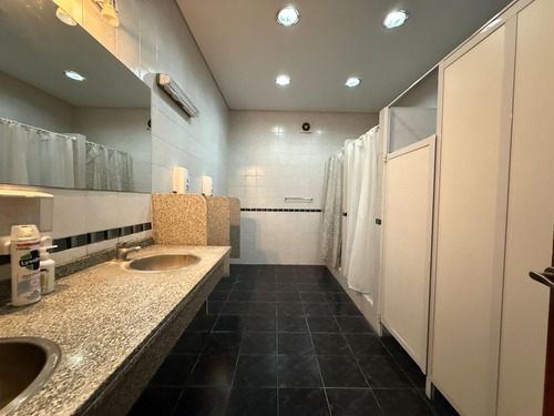 Galpón En Venta Y Alquiler En Castelar Norte
