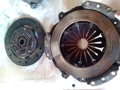 Imagen 1 de 5 de Kit De Embrague Clio 2002 Df4