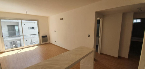 Imagen 8 de 30 de Departamento En Venta De Dos Ambientes En Centro De San Fernando.