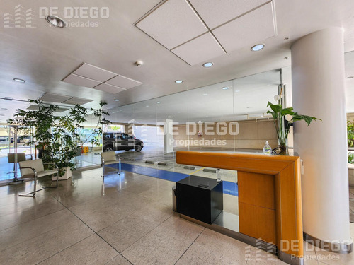 Venta Oficina De 260 M2 Con 4 Cocheras En Edificio One World, Olivos, Vicente Lopez