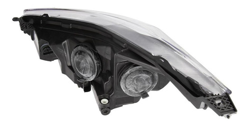 Imagen 3 de 5 de Optica Fondo Negro Derecho Ford Fiesta Kinetic Design 13/19