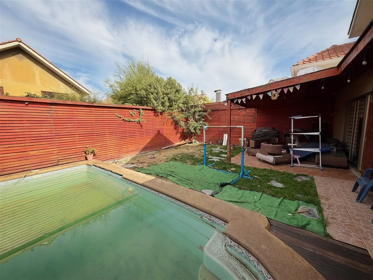Imagen 1 de 29 de Casa En Venta De 5 Dorm. En Huechuraba