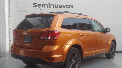 Dodge Journey 2.4 Sxt 5 Pasajeros Plus Mt