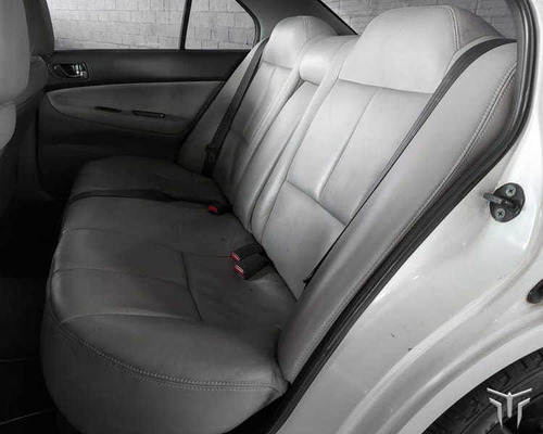 Mitsubishi Galant 2.0 16v 4p