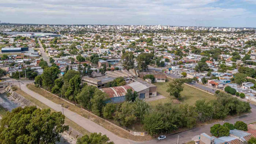 Imagen 11 de 21 de Fábrica En Venta! Excelente Lote Y Ubicación.