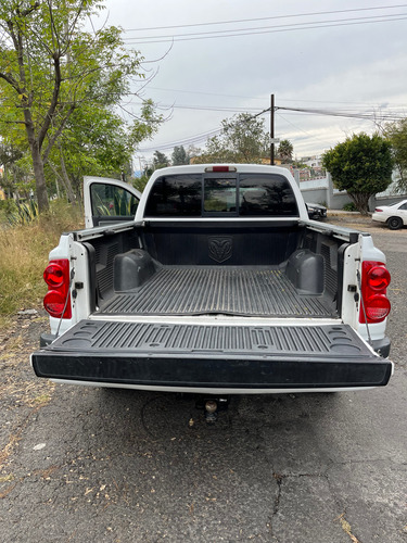 Dodge Dakota Slt Crew Cab 4x2 At