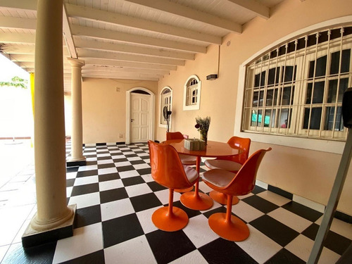 Imagen 4 de 13 de Casa En Muy Buena Ubicacion.