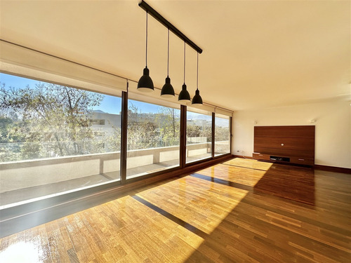 Penthouse Dúplex: El Rodeo / Clínica Alemana