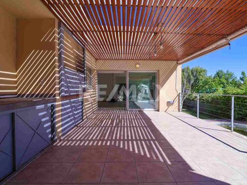 Alquiler De Casa 3 Dormitorios Comahue Golf