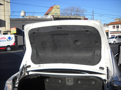 Imagen 12 de 20 de Nissan Sentra 2,0 N Acenta Mt 2011 Blanco
