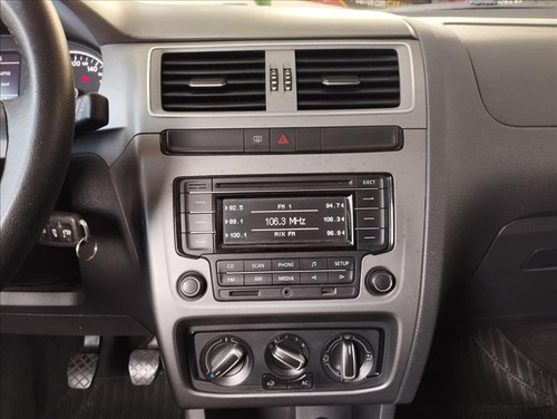Volkswagen Fox 1.6 Trendline 8v Flex 4p Manual