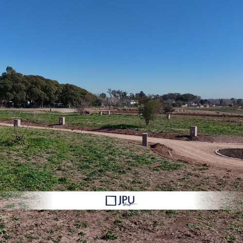 Oportunidad En Barrio La Posta Pilar. Lote En Venta Para Aprovechar