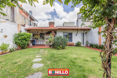 Imagen 1 de 30 de Casa 5 Ambientes Venta Villa Pueyrredon