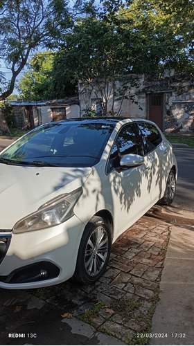 Peugeot 208 1.6 Feline