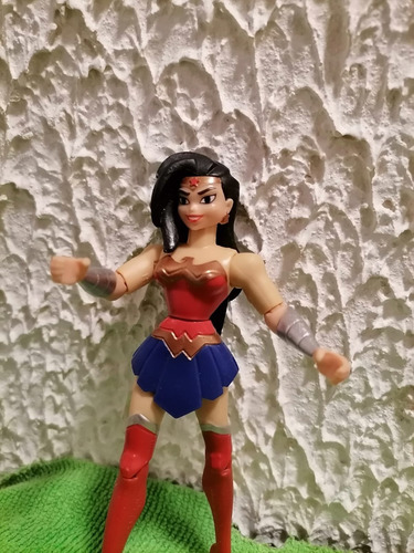 Dc Justice League Action Wonder Woman Figura Articulada (Usado)