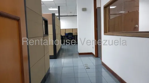 Se Alquila Oficina En La Urbina
