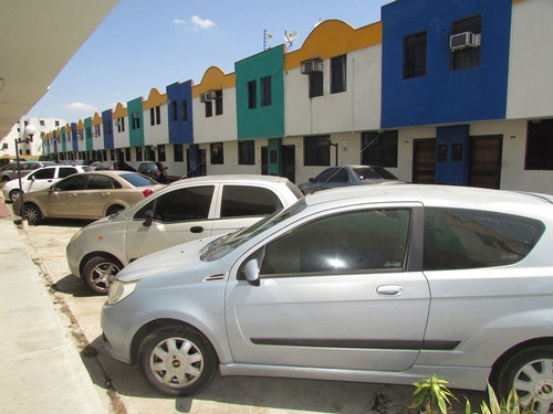 Imagen 4 de 12 de Vende. Th 74m2. Pque Valencia. Agosto 2022. Sandra Niño