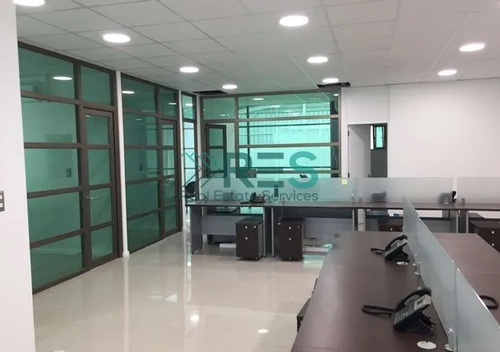 Oficina En Arriendo En Colina