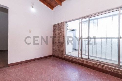 Venta Ph 2 Ambientes Con Patio