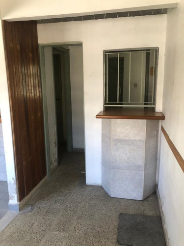 Venta Ph 2 Ambientes A Refaccionar Lanús