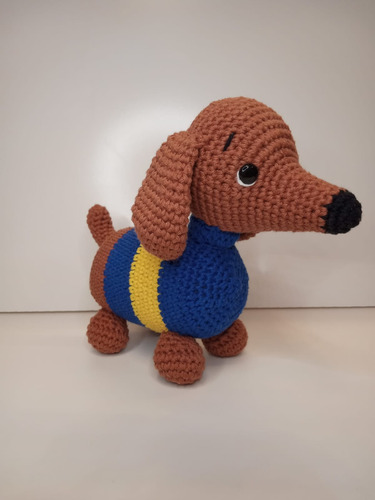 Amigurumi Perro Salchicha Con Remera De Boca Tejido A Cochet