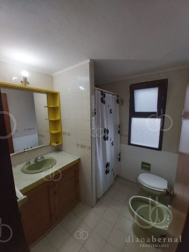 Imagen 7 de 17 de Casa De 5 Dormitorios Y Piscina En Altos Del Pinar. Venta Y Venta Anual