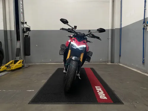 Ducati Streetfighter V4 S