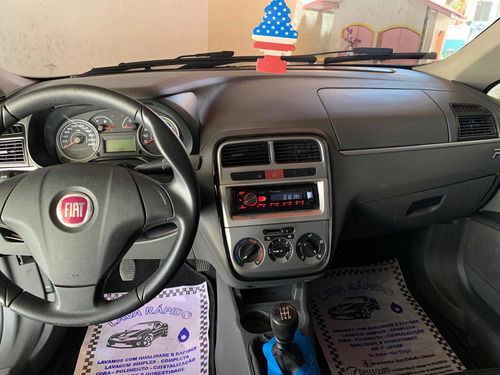 Fiat Punto 1.4 Itália Flex 5p 2012
