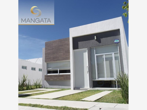 Casa Sola En Venta Mangata