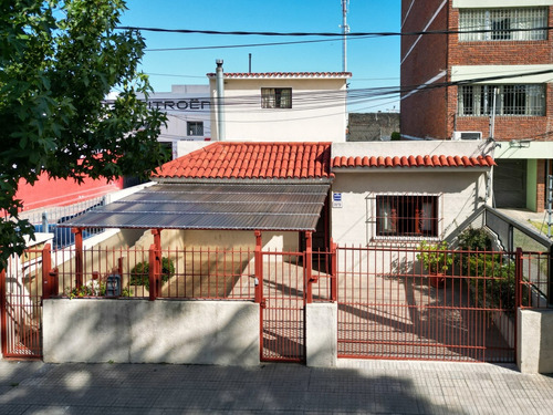 Venta Casa 5 Dormitorios Parque Batlle Patio Cochera 