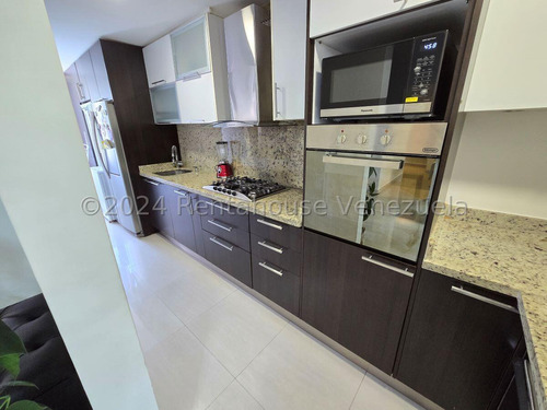 Espectacular Apartamento De 92 M2 En Venta En La Urb. Colinas De La Tahona