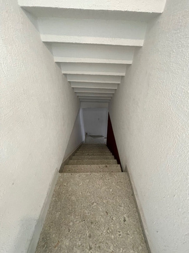 Casa Para Oficinas Con Uso De Suelo S