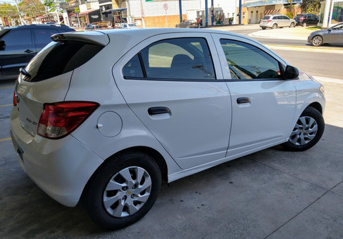 Imagem 6 de 11 de Chevrolet Onix Hatch Joy 1.0 8v Flex 5p Mec.