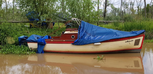 Crucero De Madera Y Fibra