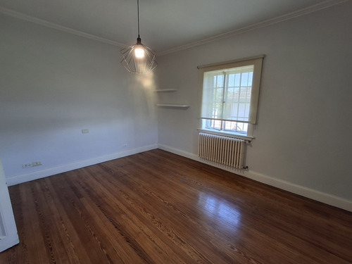 Chalet En Venta Con 4 Dormitorios Y Pileta Apto Credito En Quilmes Residencial