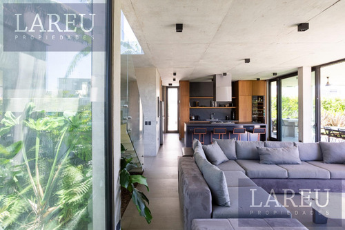 Casa En Venta En Ayres Plaza