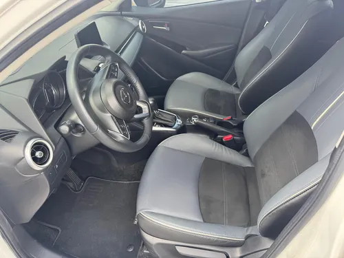 Mazda 2 Automático. Único Dueño Sin Deuda.