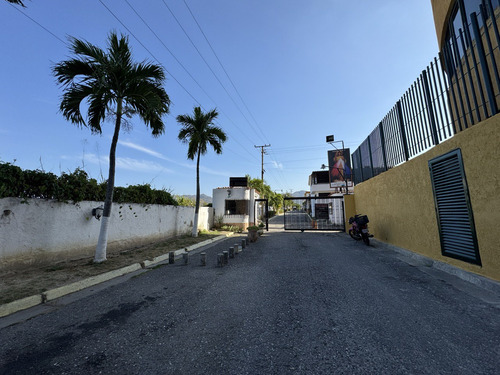 Casa En Venta El Refugio Loma Linda Guatire
