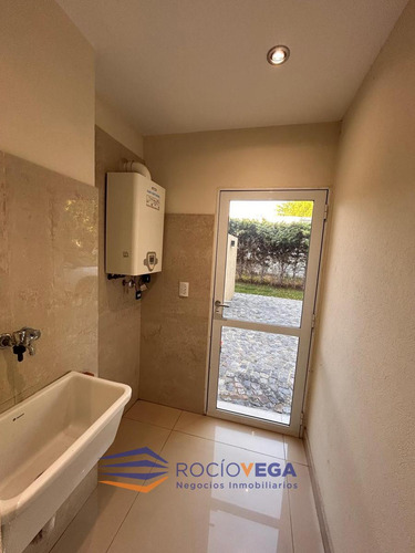 Casa En Venta En Barrio Santa Ana Moreno