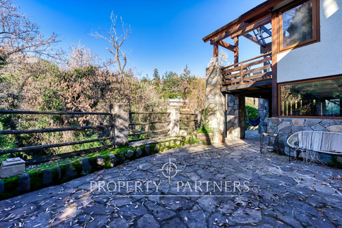 Casa En Venta En Entorno Único Del Arrayan, En Cal...