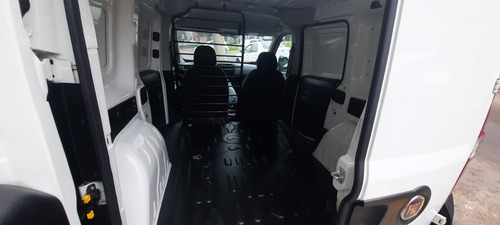 Imagen 6 de 9 de Fiat Doblo 1.4 Active 2014