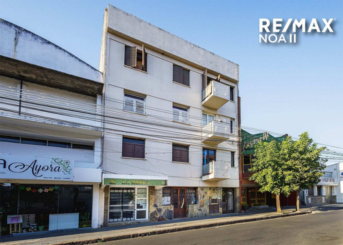 Imagen 2 de 6 de Venta + Departamento 2 Dormitorios En Microcentro