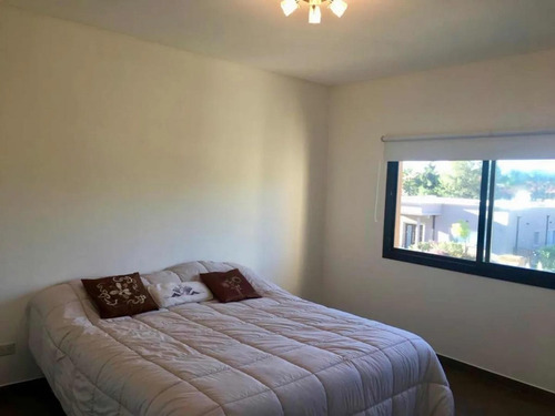 Imagen 8 de 14 de Casa En Venta 5 Ambientes En Canning