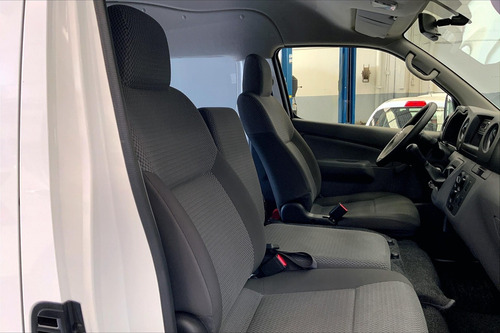 Imagen 7 de 25 de Nissan Urvan 4 Pts Amplia, Tm5, A/ac, Desem Tras, 15 Pas