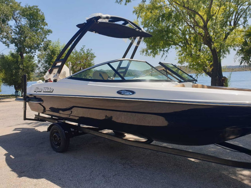 Imagen 12 de 15 de Lancha Victoria Open Wake Con 150 Hp Full Linea 2023