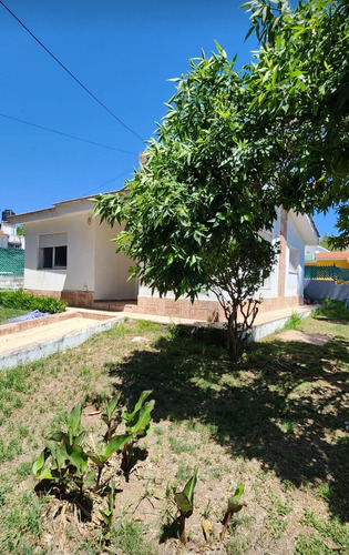 Venta Casa 2 Dormitorios Villa Independencia Con Cochera